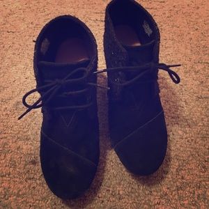 Toms wedges size 8. Worn 3 times
