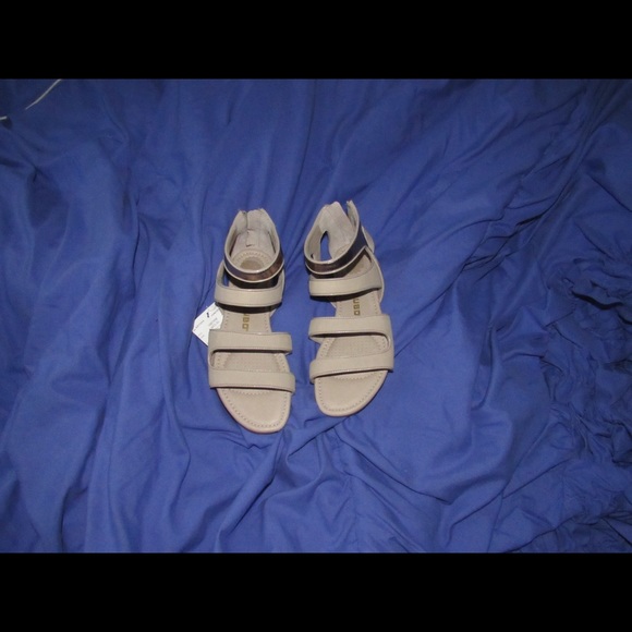 Sandals - Picture 2 of 2