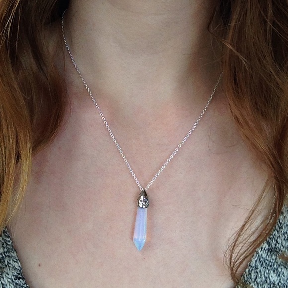 New Natural Stone Crystal Necklaces - Picture 3 of 3