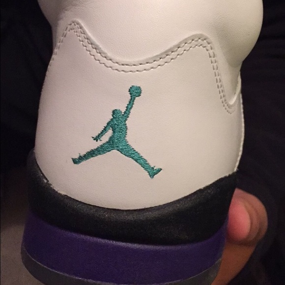 size 10 jordan great condition - Picture 2 of 4