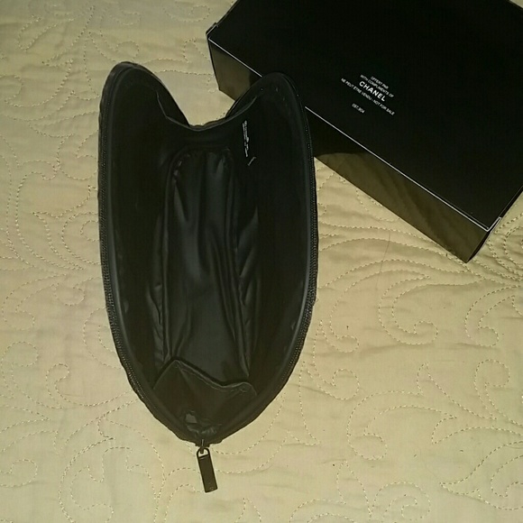 Burgundy Red Chanel Makeup bag - Picture 3 of 4