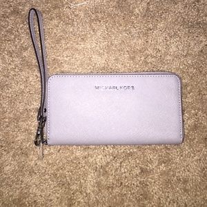 Michael kors wristlet. BRAND NEW. AUTHENTIC