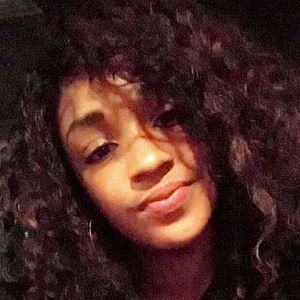 Meet your Posher, Jacaira