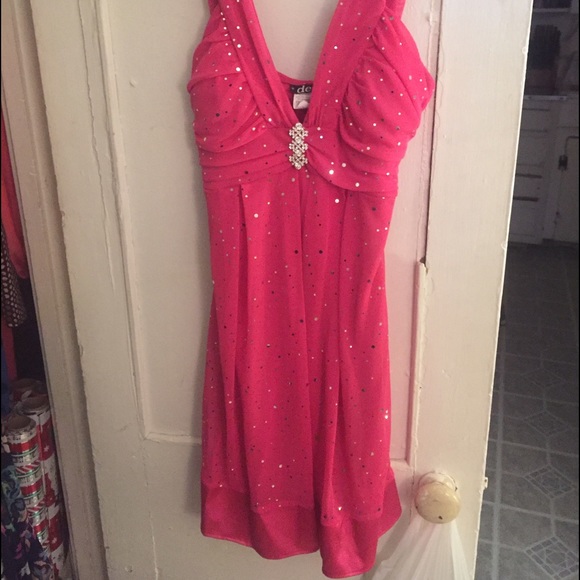 Semi formal dress, mid thigh