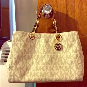 Michael Kors medium satchel