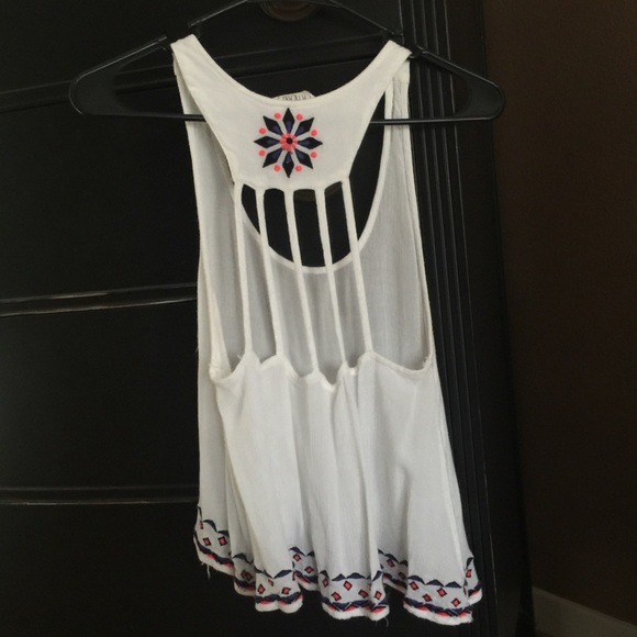 Cute Aztec tank - Picture 3 of 3