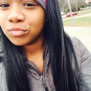 Meet your Posher, Della