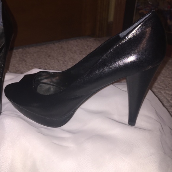 Black open toe 4' heel