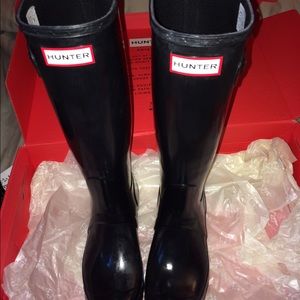 Brand new black gloss Hunter rain boots
