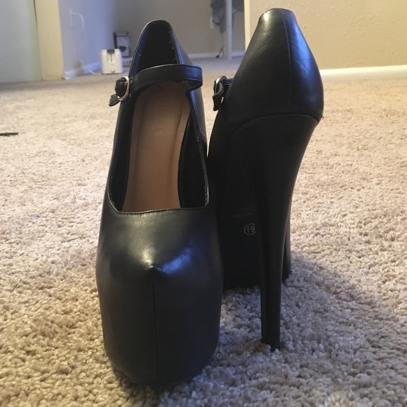 8in Pumps - Picture 2 of 4