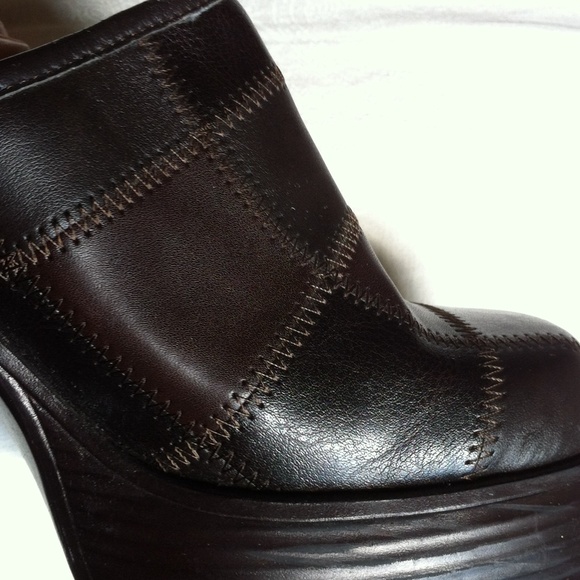 Brown Platform Clogs - Picture 2 of 4