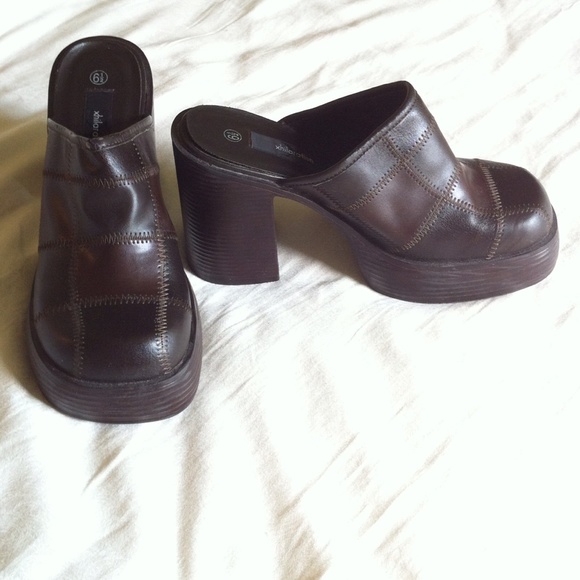 Brown Platform Clogs - Picture 3 of 4