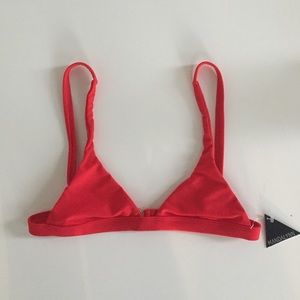 NWT Mandalynn Abbey Bikini Top in Cherry Small