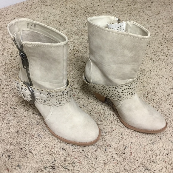 Not Rated boots