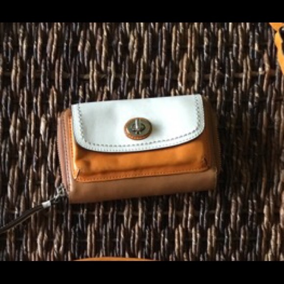 ✨Coach color block purse and matching wallet✨ - Picture 2 of 4