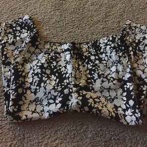 Croft &Barrow Capri black and white floral