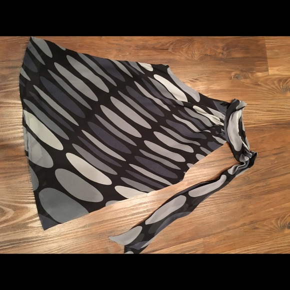 Express sleeveless shirt