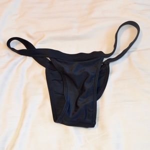 Cheeky bikini bottoms