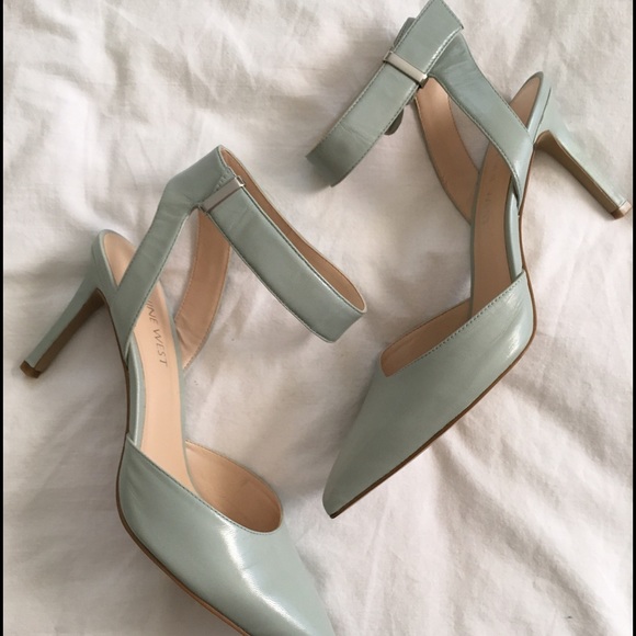🚫🚫SOLD🚫🚫Soft green pastel pumps - Picture 4 of 4