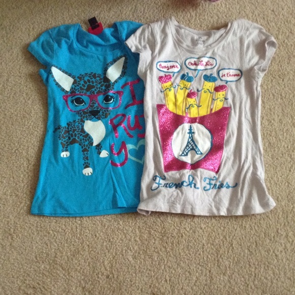 Bundle! Two shirts sizes 7/8 for both - Picture 1 of 3
