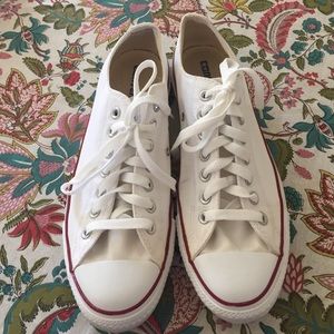 Women's 11 MENS 9 all white converse