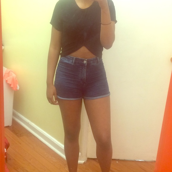 High waisted Dark Shorts
