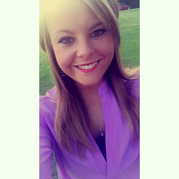 Meet your Posher, Brittney