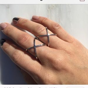 SALE DAY 🎉 .925 Sterling Silver Basic X Ring