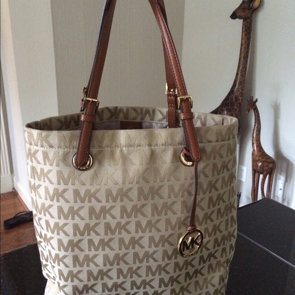 Michael Kors tote