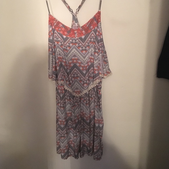 Cute Aztec romper - Picture 1 of 3