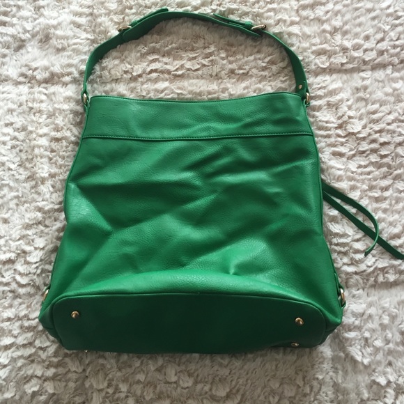 Cute Green Purse - Picture 2 of 2