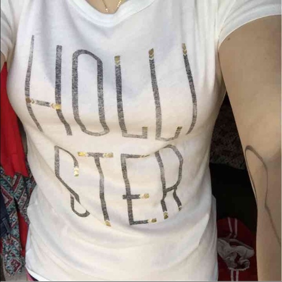 NWOT! Hollister shirt!