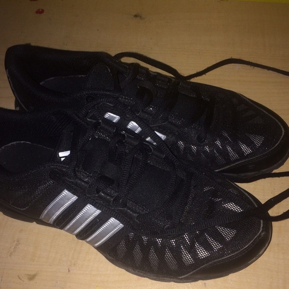 Adidas - Picture 2 of 3