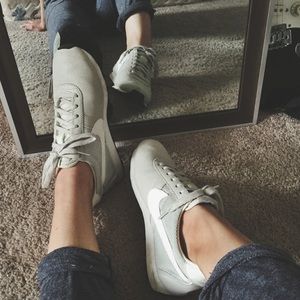 Nike Pre Montreal Sneaker