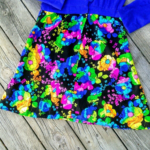 Retro Vintage Vibrant Floral Dress - Picture 3 of 4