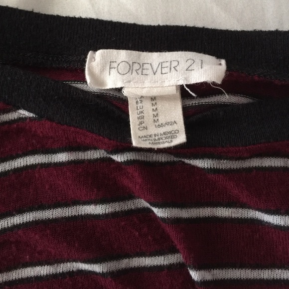 ❗️SOLD❗️Forever 21 crop top - Picture 2 of 4