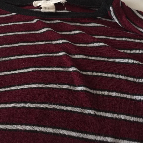 ❗️SOLD❗️Forever 21 crop top - Picture 4 of 4