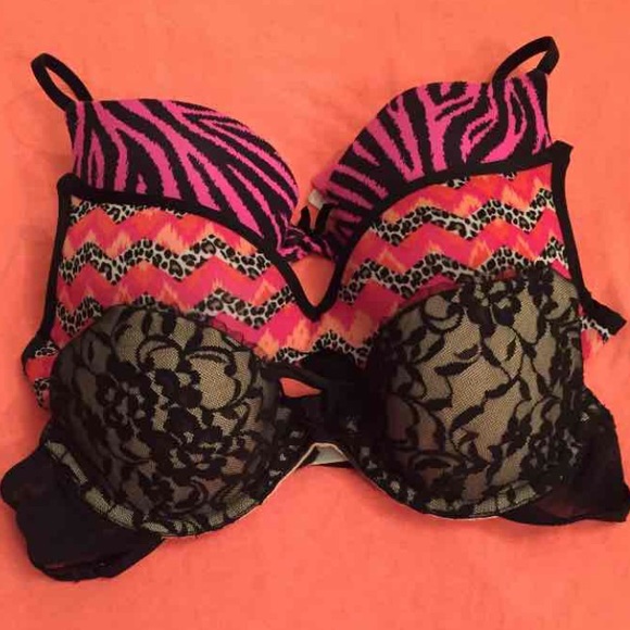3 push-up bras