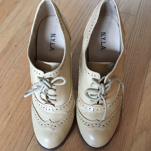 Tan ankle booties by N.Y.L.A - Picture 2 of 4