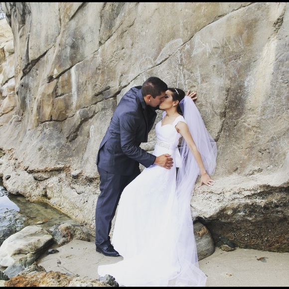 Meet your Posher, Mayra🌻 - Picture 4 of 4