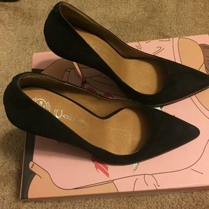 Jeffery Campbell black pumps