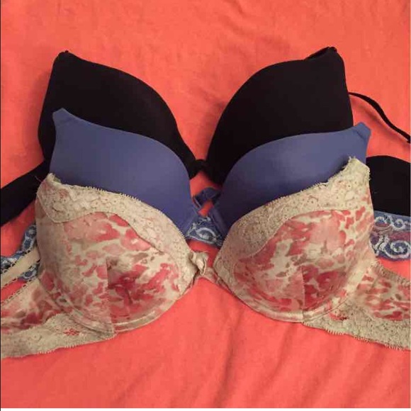3 push-up bras