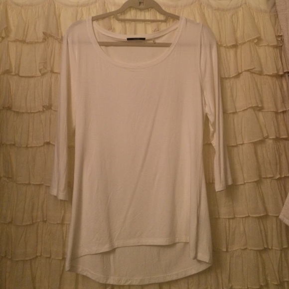 Tahari white 3/4 length shirt