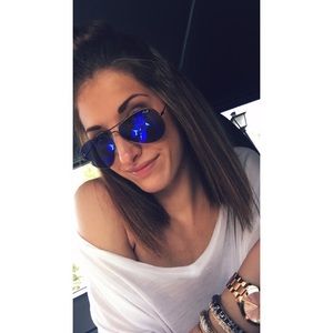 Meet your Posher, Caelin