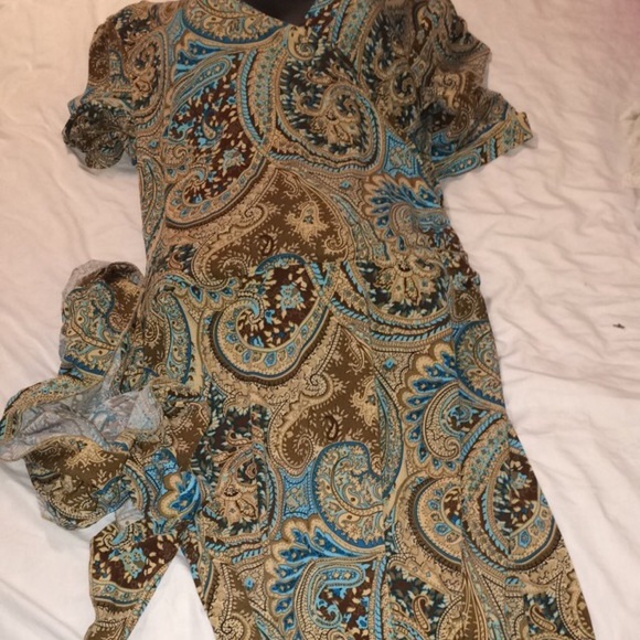 Pattern dress - Picture 2 of 2