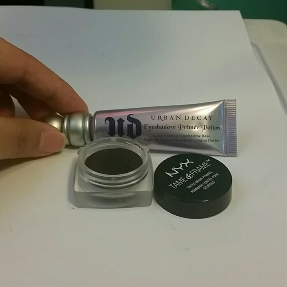 Makeup goodies