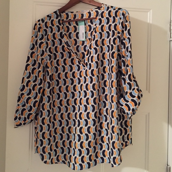 Split neck print blouse