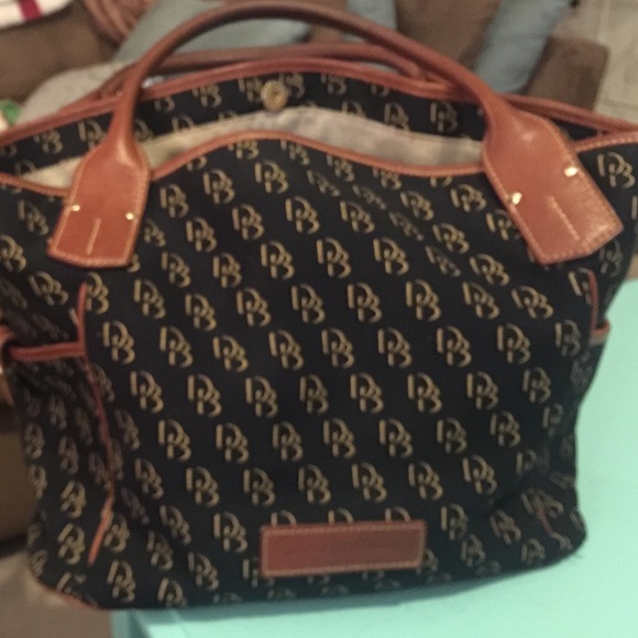 Authentic Dooney &Bourke large tote