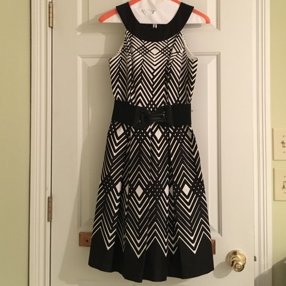 Geo print  sleeveless party dress