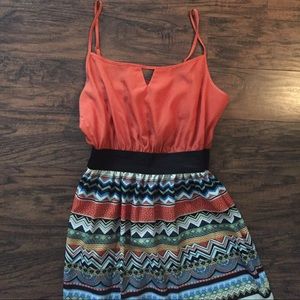 REDUCED!! Bright keyhole NWOT Spring dress